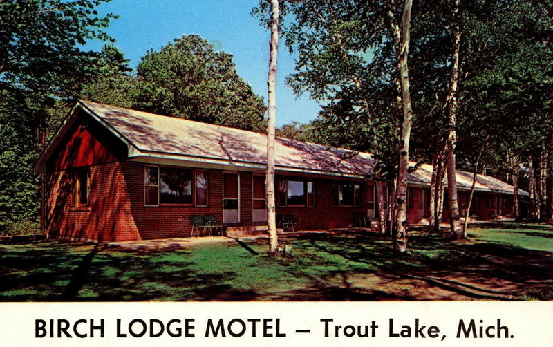 Birch Lodge (Birch Lodge Motel) - Vintage Postcard (newer photo)